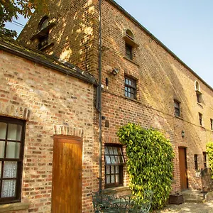 https://apartment-one-the-carriage-house-york.yorkshirehotels.net