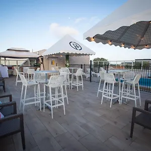 https://gladstone-reef-hotel-motel.queenslandhotels.net